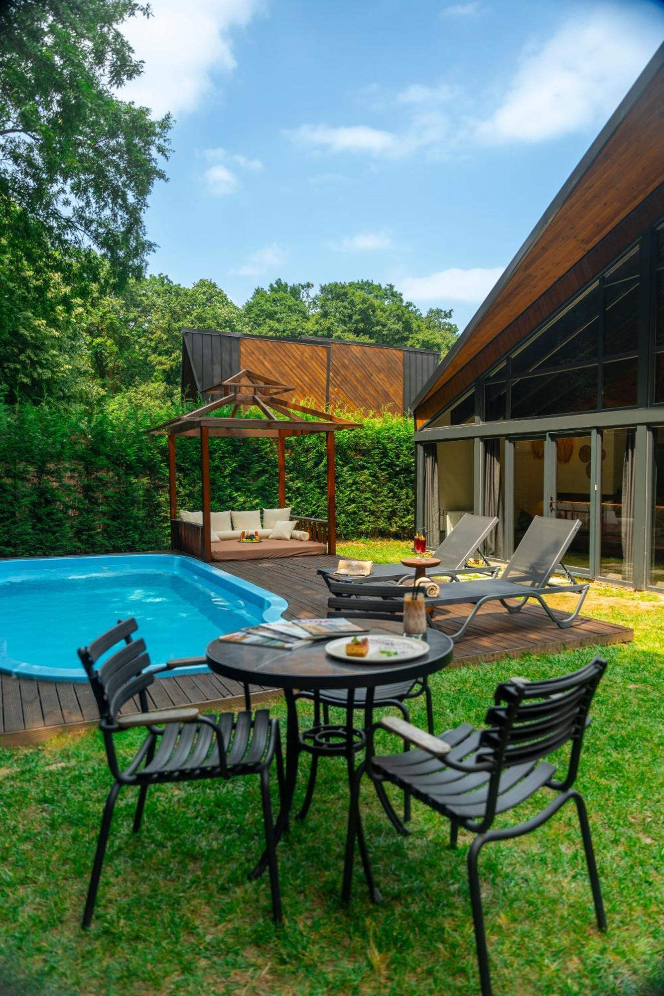 Backyard Sapanca Hotel Exterior photo