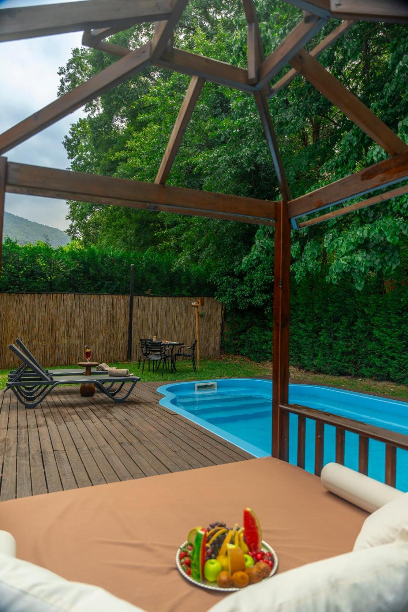 Backyard Sapanca Hotel Exterior photo